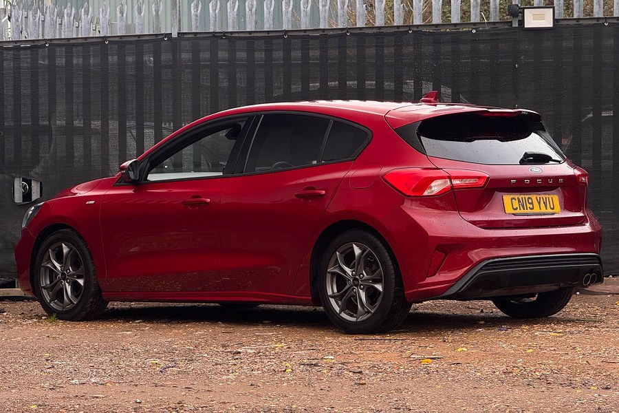 Ford Focus photo 2