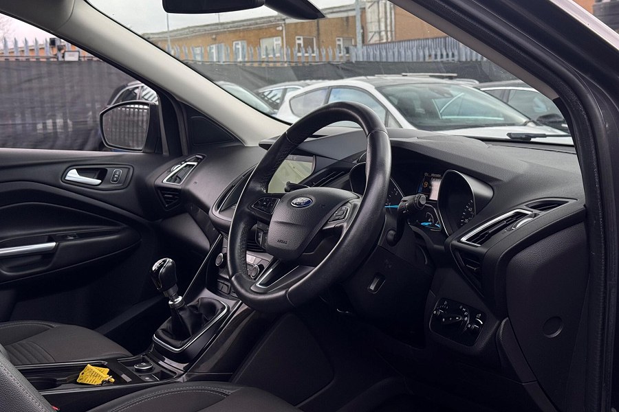 2017 Ford Kuga photo 3