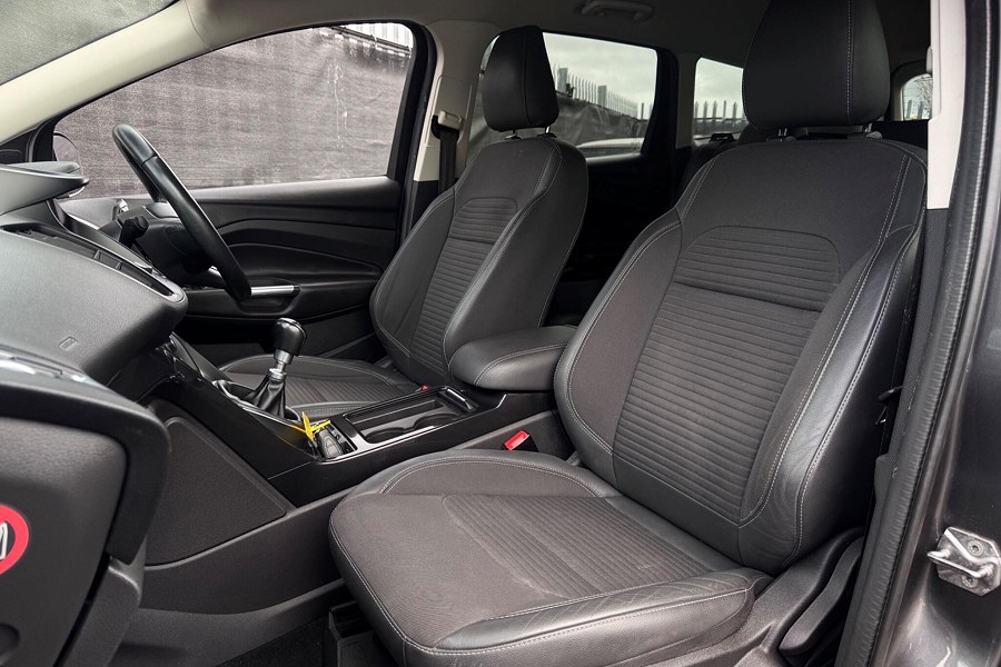 2017 Ford Kuga photo 13