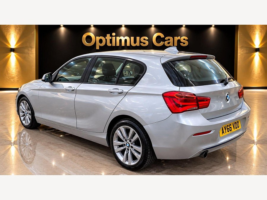 2016 BMW 1 Series photo 14