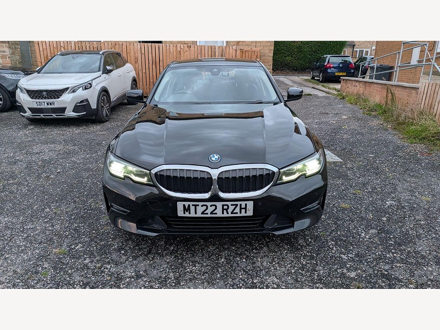 2022 BMW 3 Series photo 5
