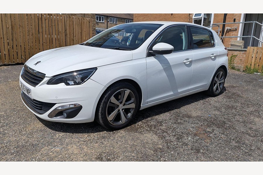 2015 Peugeot 308 photo 8