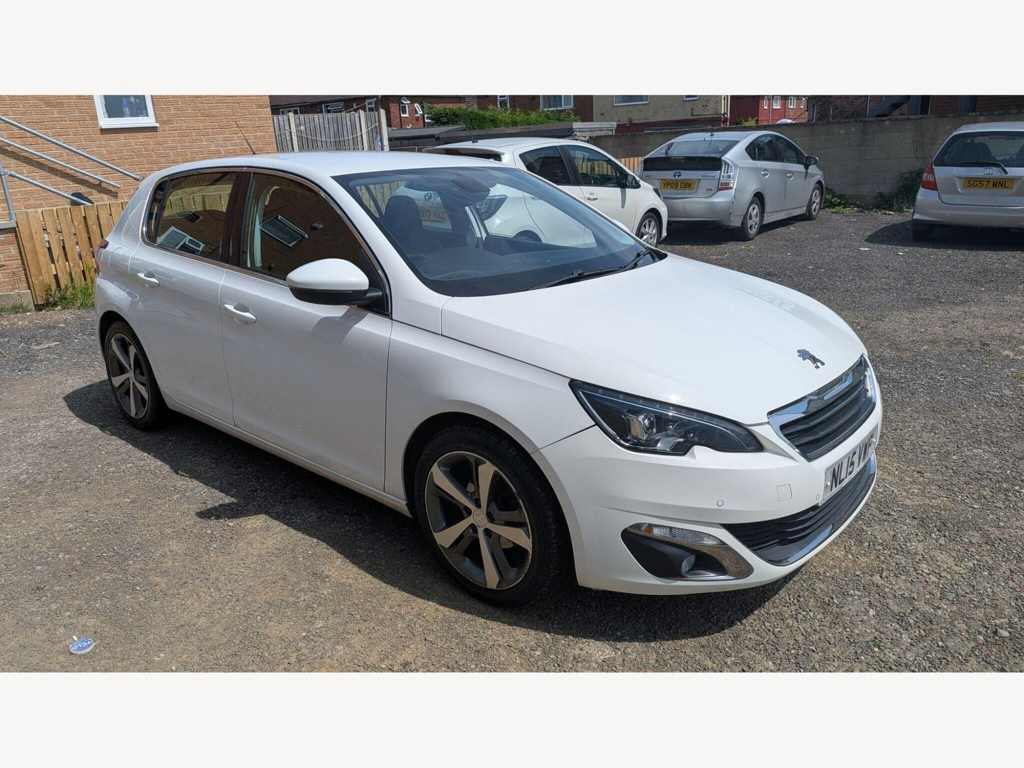 2015 Peugeot 308 1.2 PureTech Allure Euro 6 (s/s) 5dr for sale at Optimus Cars