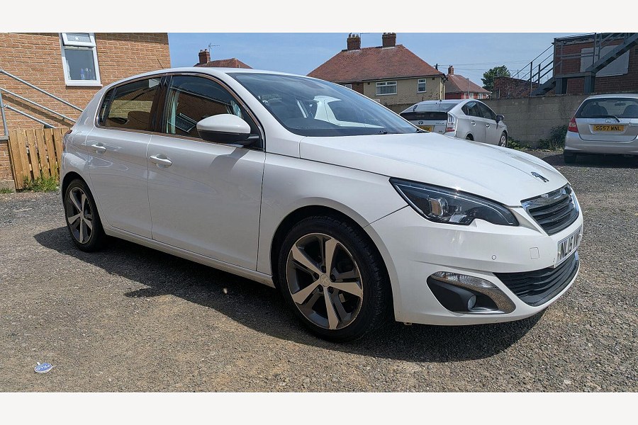 2015 Peugeot 308 photo 3