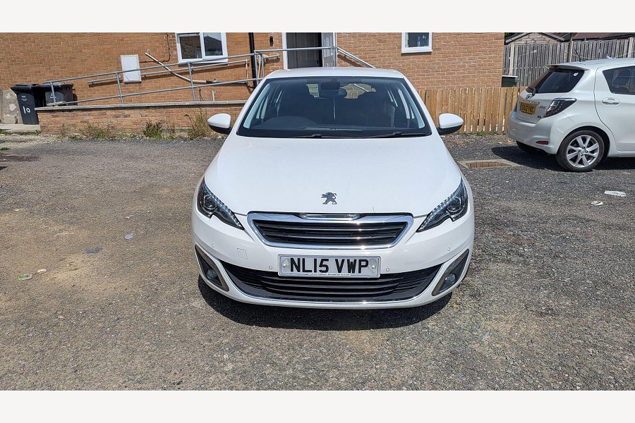 2015 Peugeot 308 photo 4