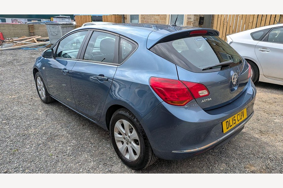 2015 Vauxhall Astra photo 10