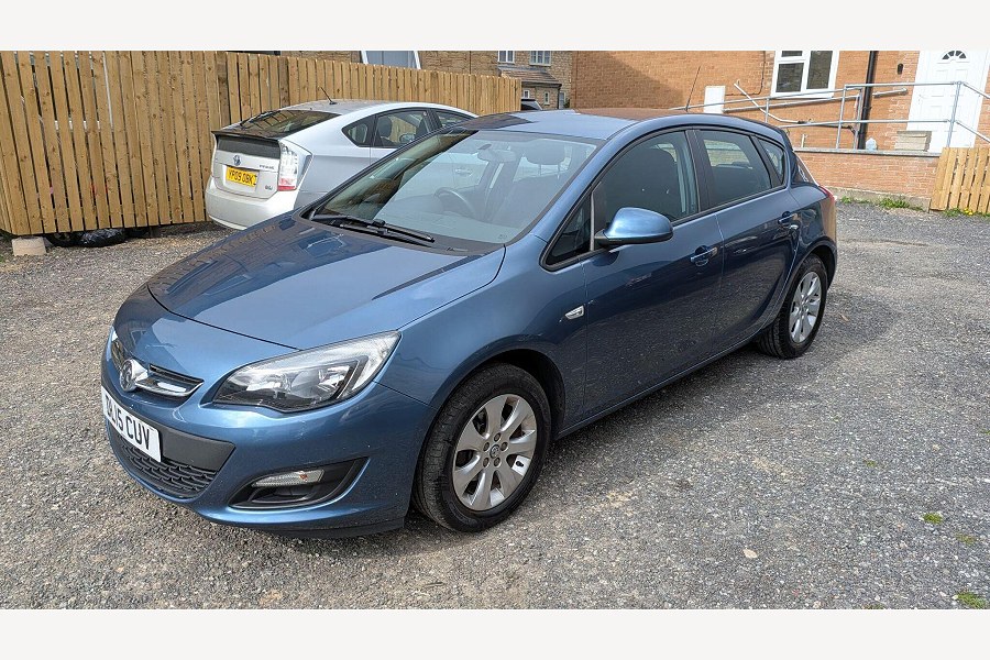 2015 Vauxhall Astra photo 7