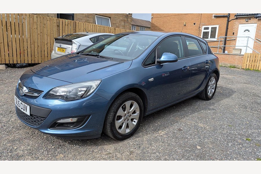 2015 Vauxhall Astra photo 8