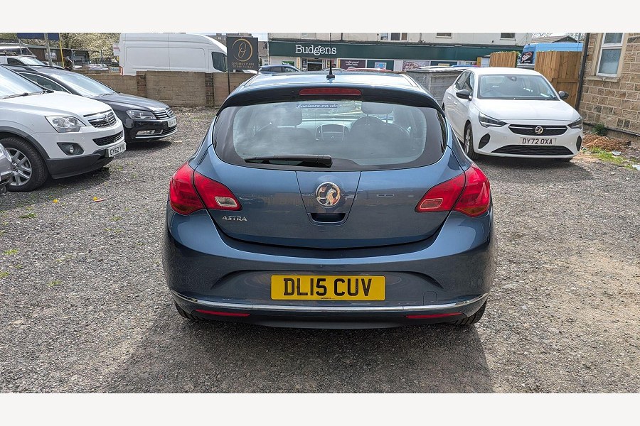 2015 Vauxhall Astra photo 13