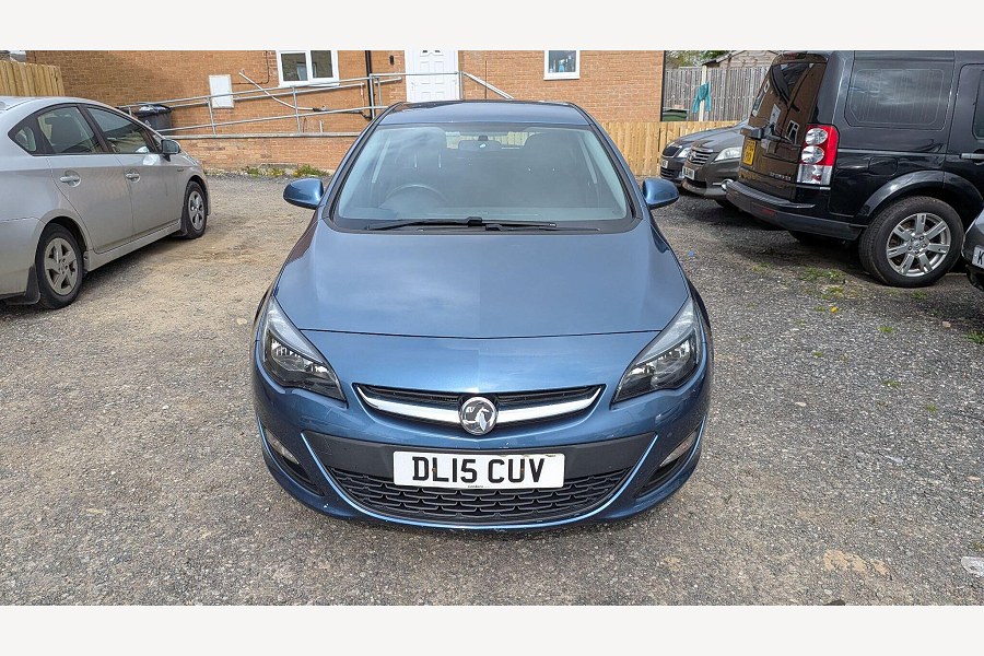 2015 Vauxhall Astra photo 4
