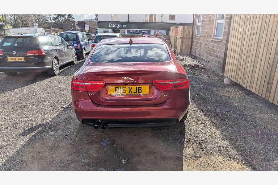 2017 Jaguar XE photo 13