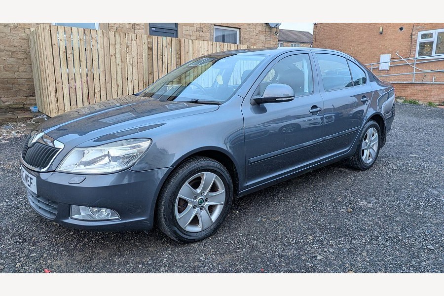 2010 Skoda Octavia photo 9