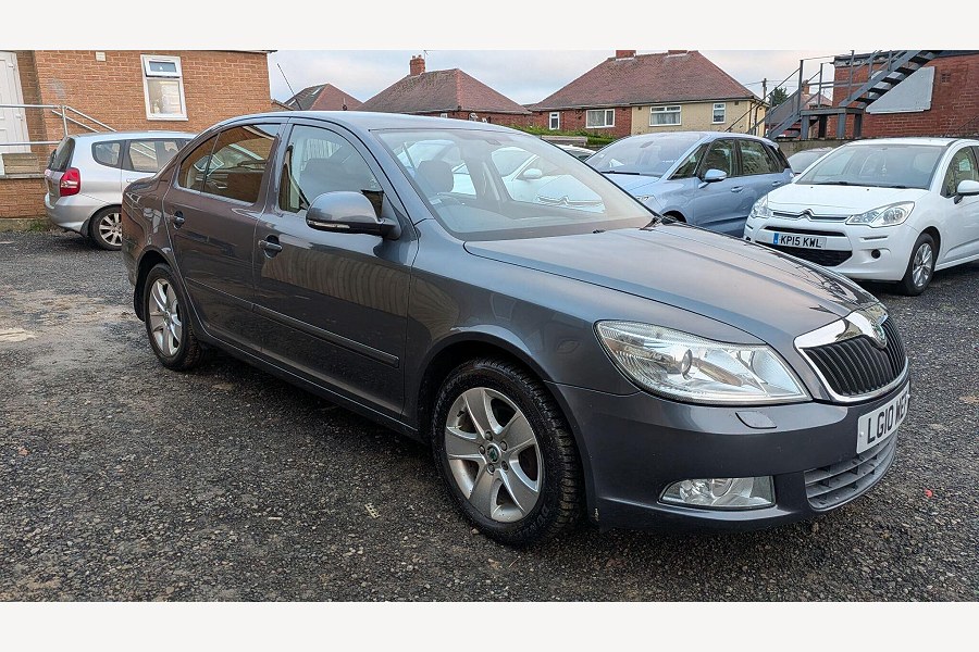 2010 Skoda Octavia photo 5