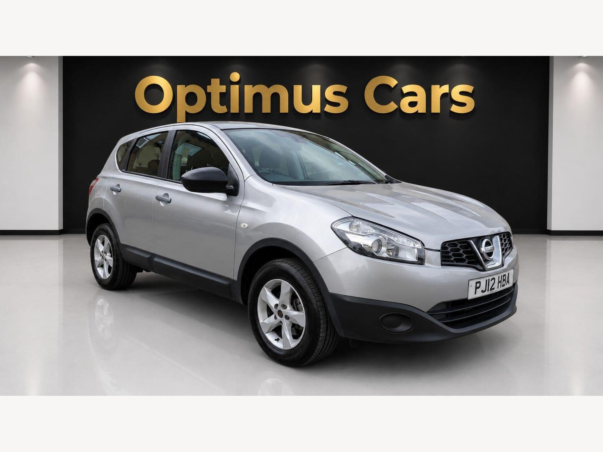 2012 Nissan Qashqai 1.6 Visia 2WD Euro 5 (s/s) 5dr for sale at Optimus Cars