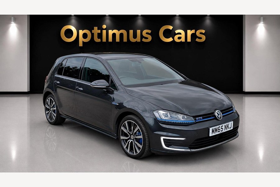 2015 Volkswagen Golf photo 3