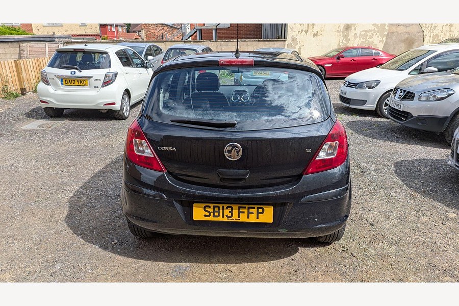 2013 Vauxhall Corsa photo 13