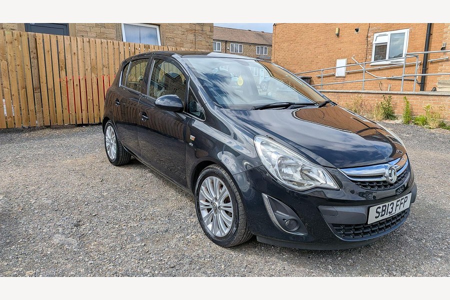 Vauxhall Corsa photo 2