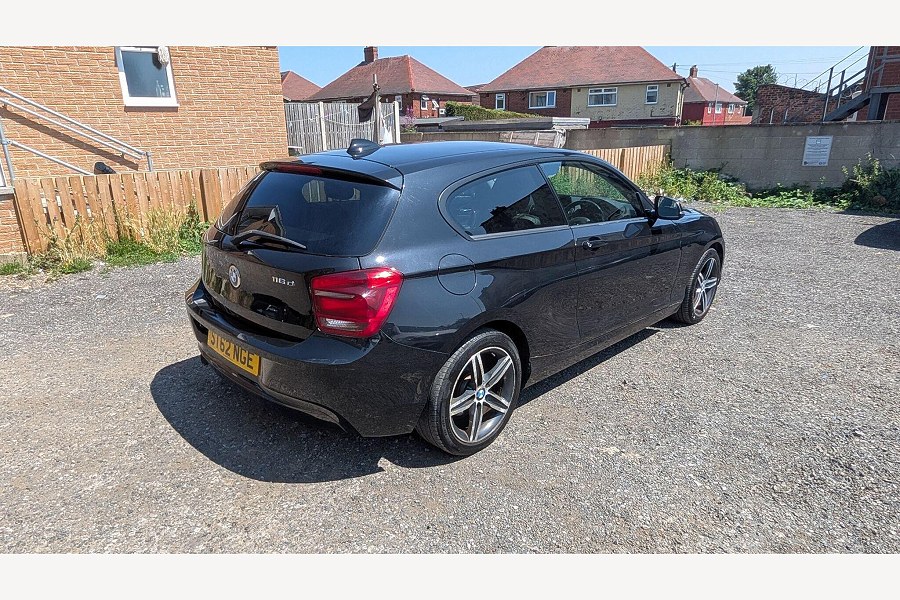 2012 BMW 1 Series photo 13