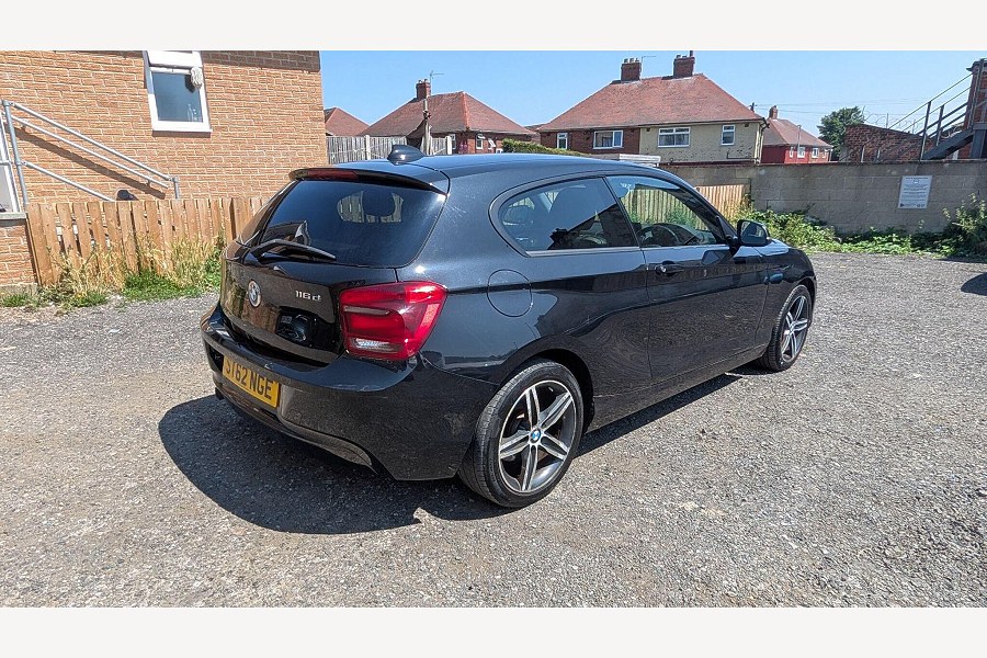 2012 BMW 1 Series photo 14