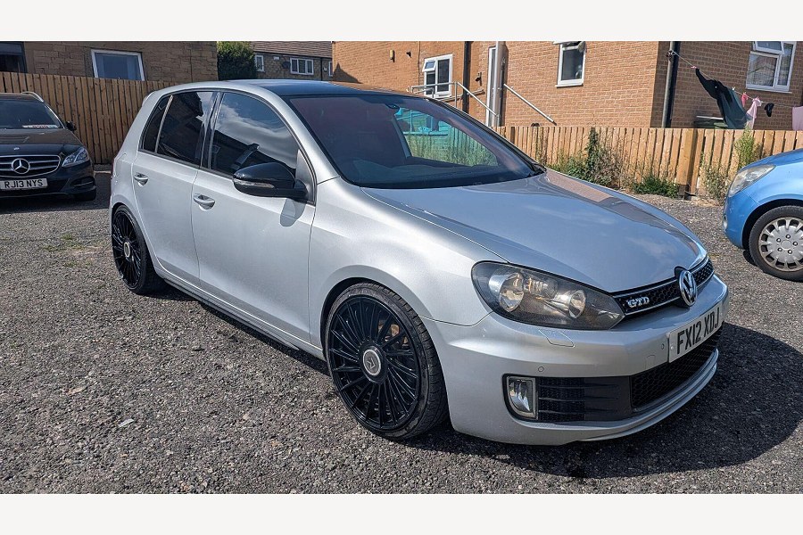 Volkswagen Golf photo 2