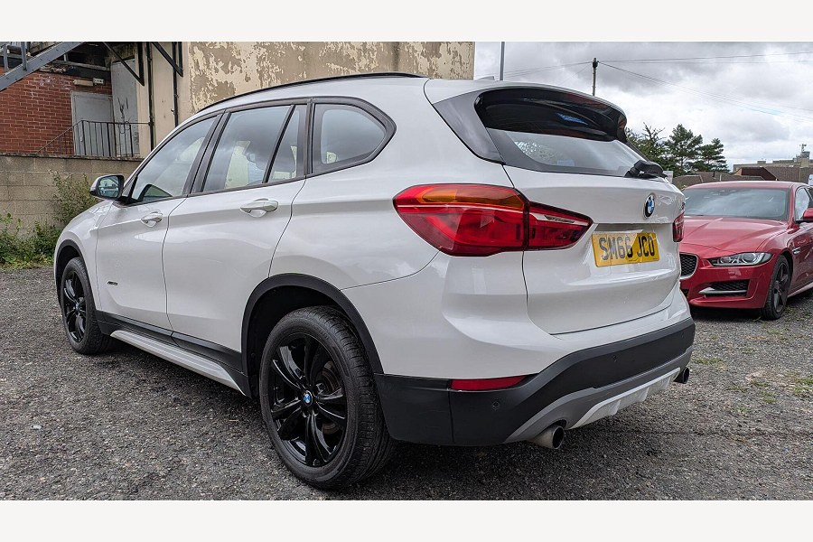 2016 BMW X1 photo 12