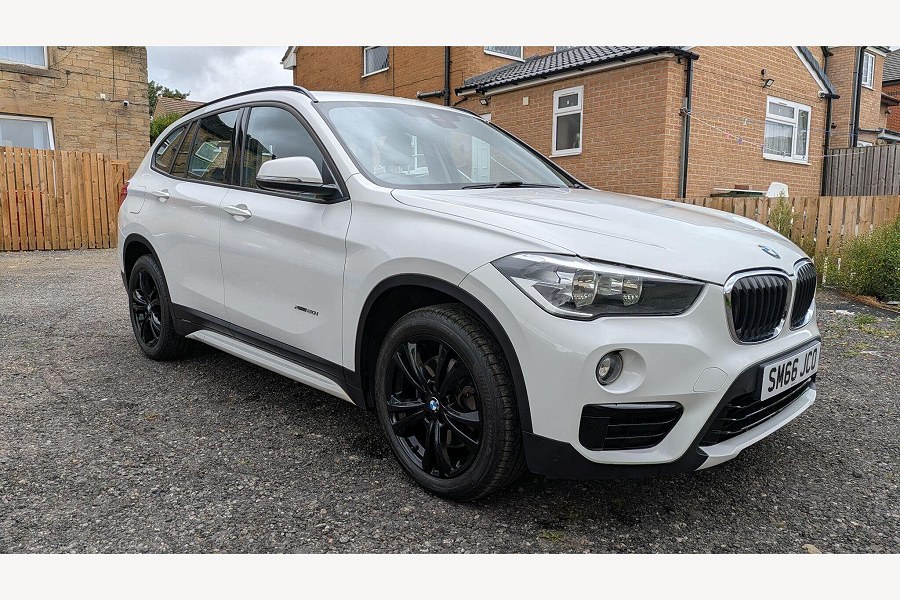 2016 BMW X1 photo 3