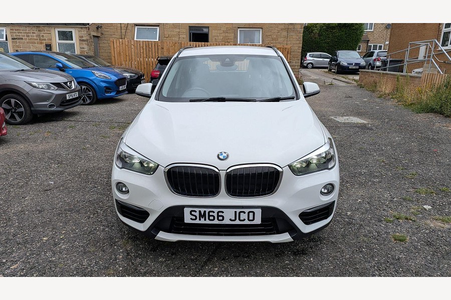 2016 BMW X1 photo 4