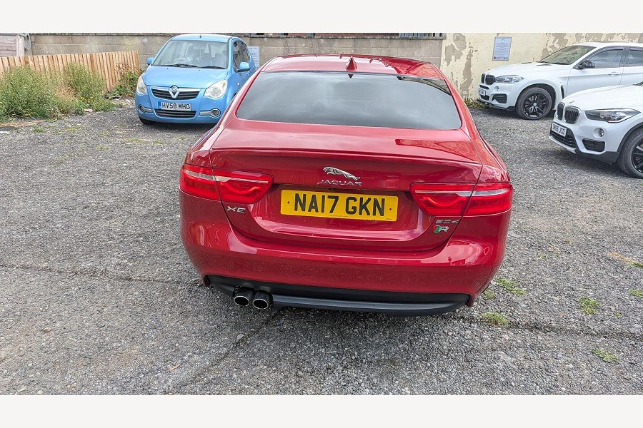 2017 Jaguar XE photo 13