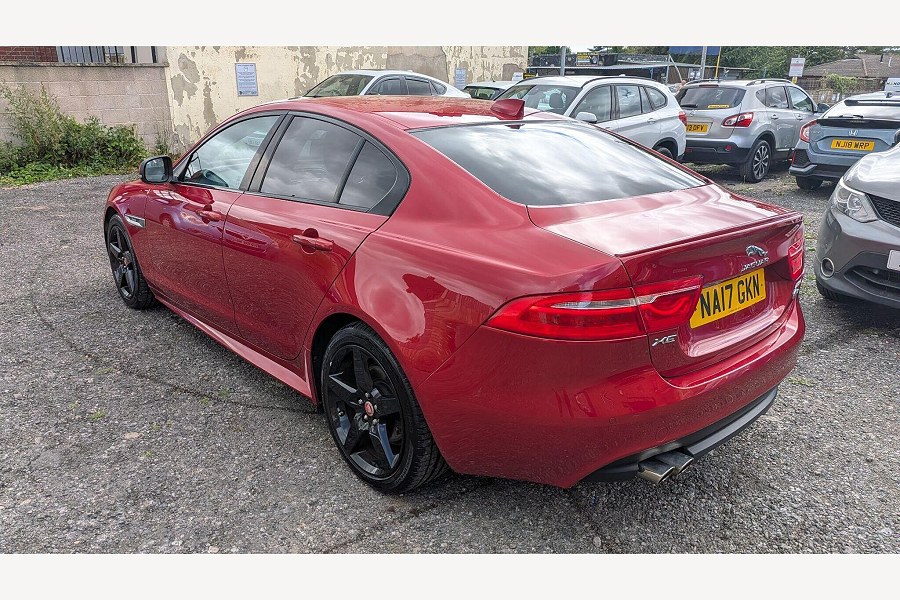 2017 Jaguar XE photo 10