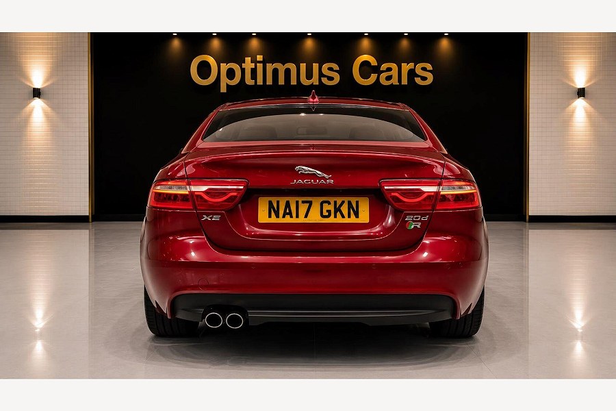 2017 Jaguar XE photo 13