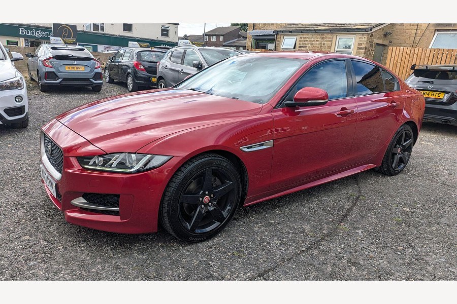 2017 Jaguar XE photo 8