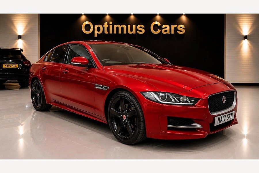 2017 Jaguar XE photo 3