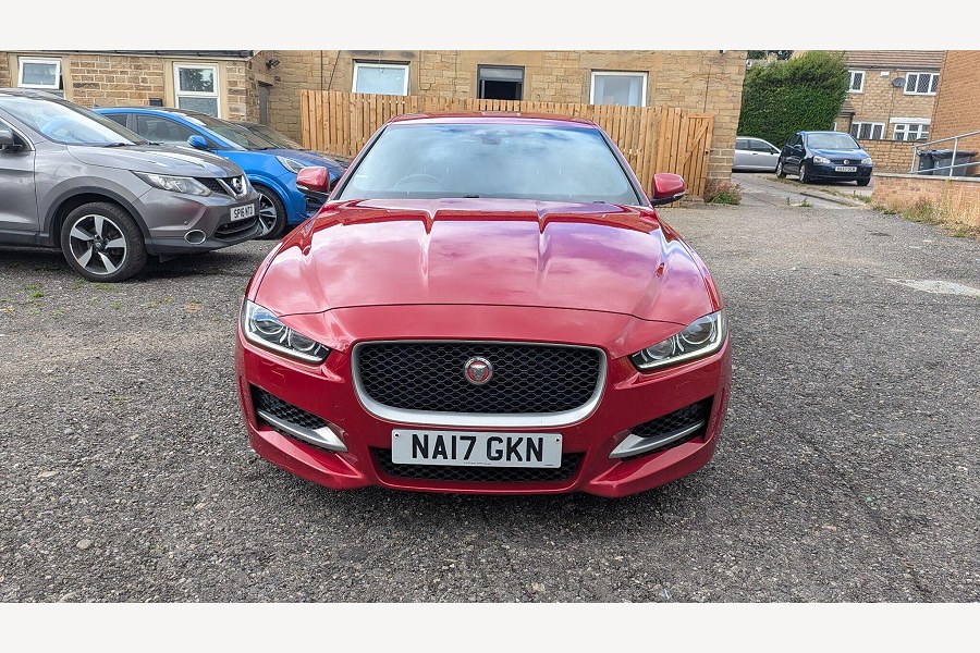 2017 Jaguar XE photo 5