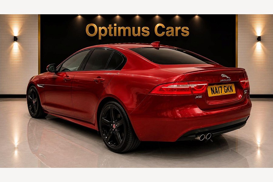 2017 Jaguar XE photo 12