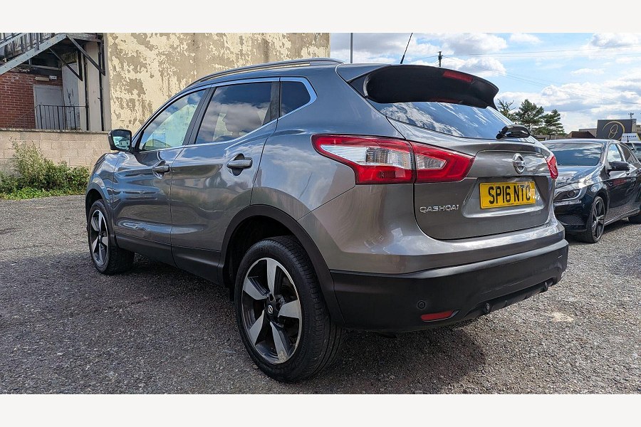 2016 Nissan Qashqai photo 12
