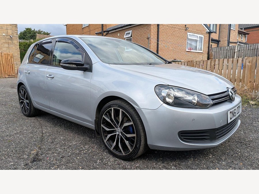 2012 Volkswagen Golf photo 3