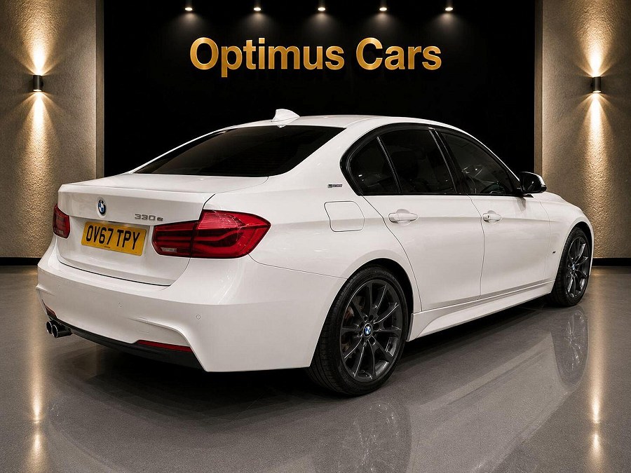 2017 BMW 3 Series photo 12