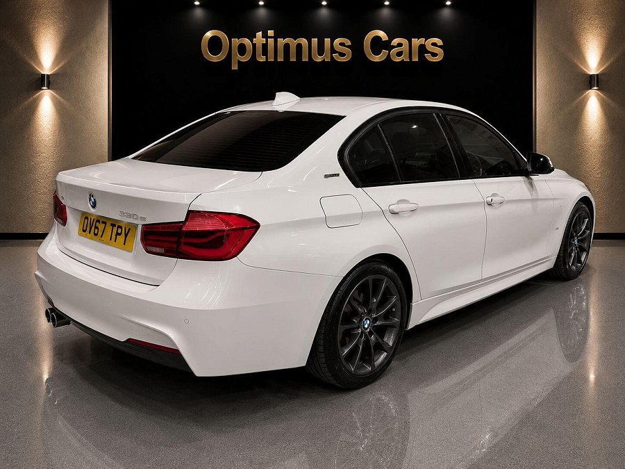 2017 BMW 3 Series photo 11