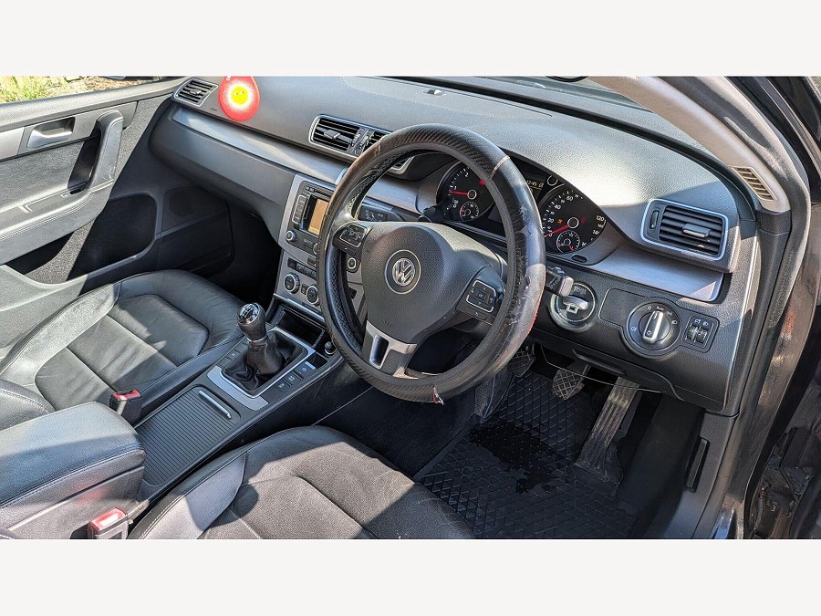 2014 Volkswagen Passat photo 12