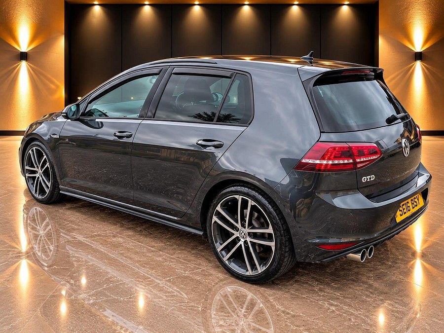 2016 Volkswagen Golf photo 14