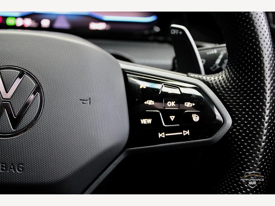 2023 Volkswagen Golf photo 9