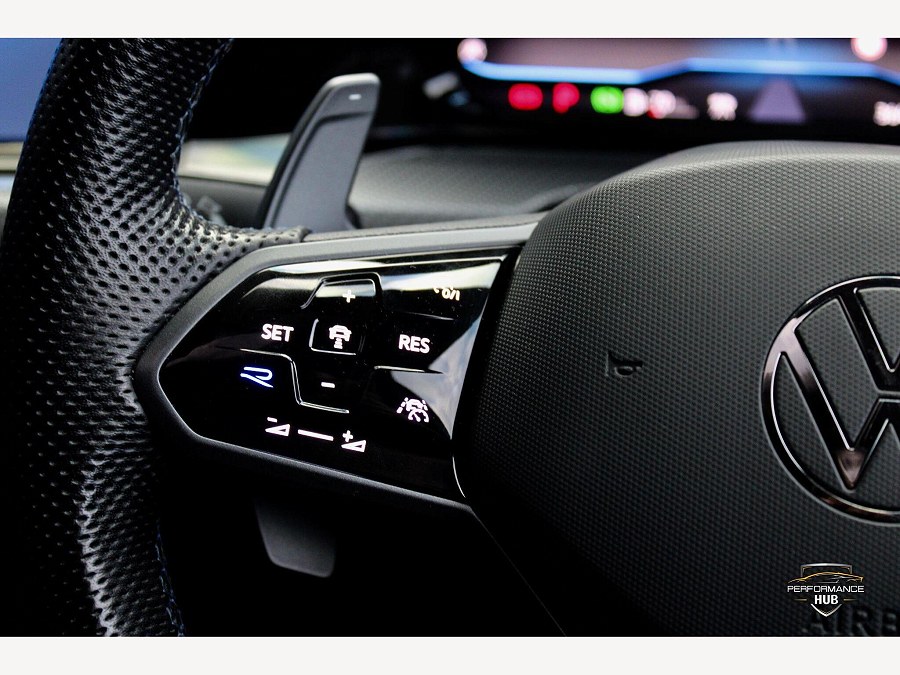 2023 Volkswagen Golf photo 10