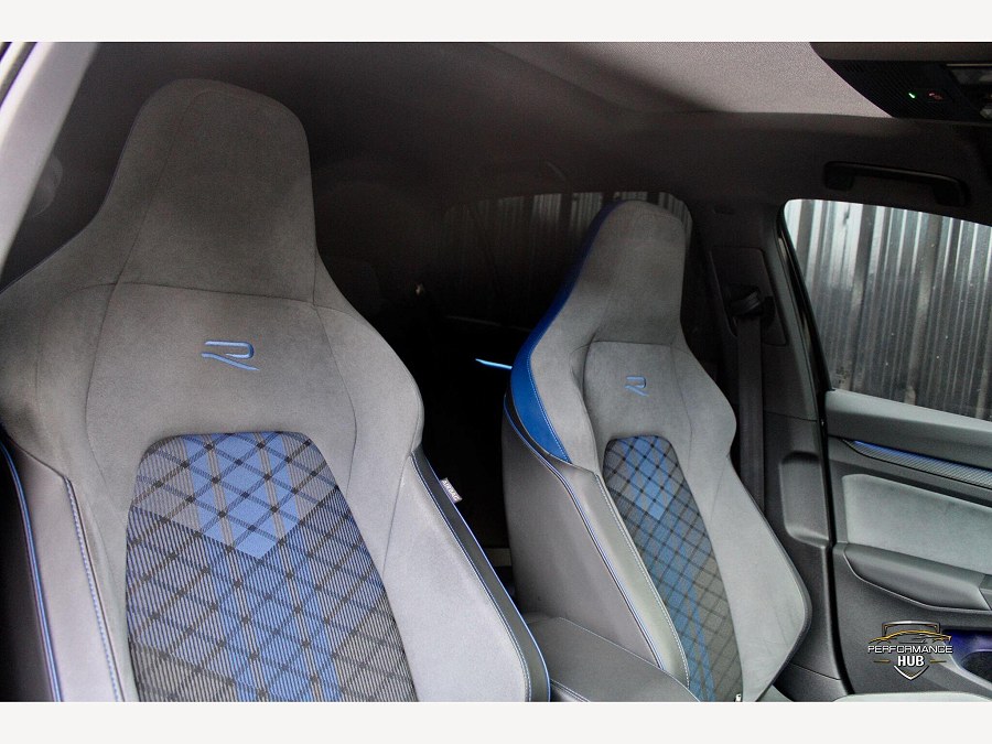 2023 Volkswagen Golf photo 7