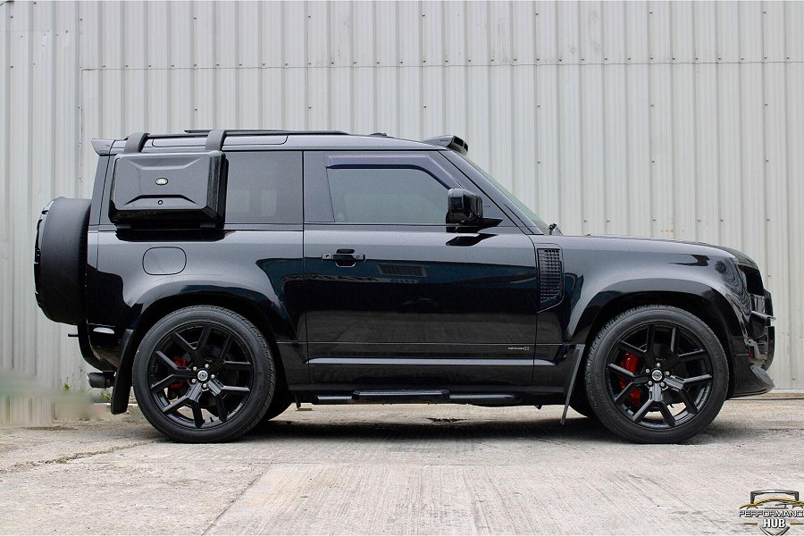 2021 Land Rover Defender 90 photo 3