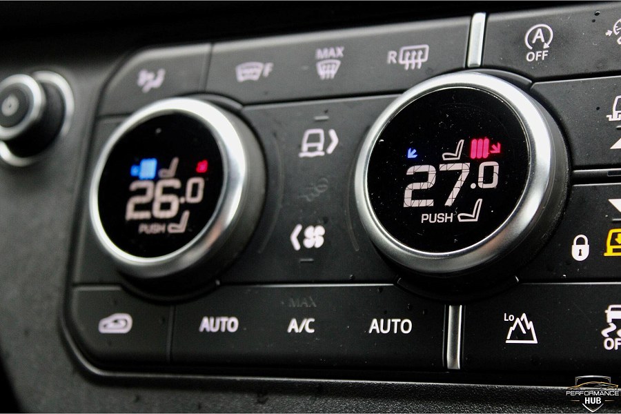 2021 Land Rover Defender 90 photo 11