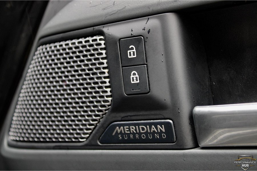 2021 Land Rover Defender 90 photo 9