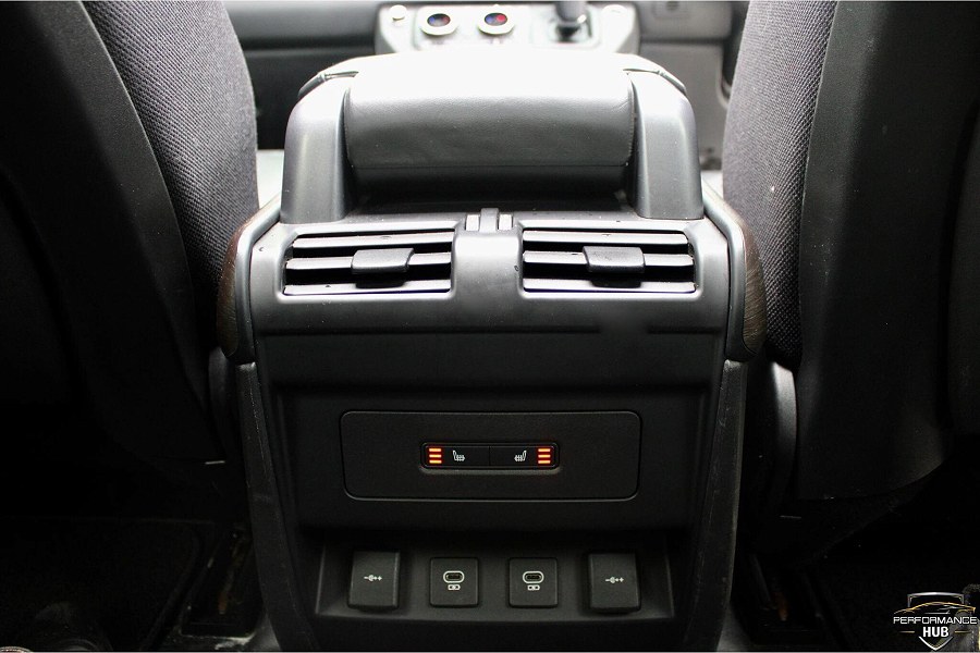 2021 Land Rover Defender 90 photo 13