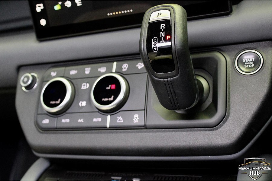 2023 Land Rover Defender 110 photo 14