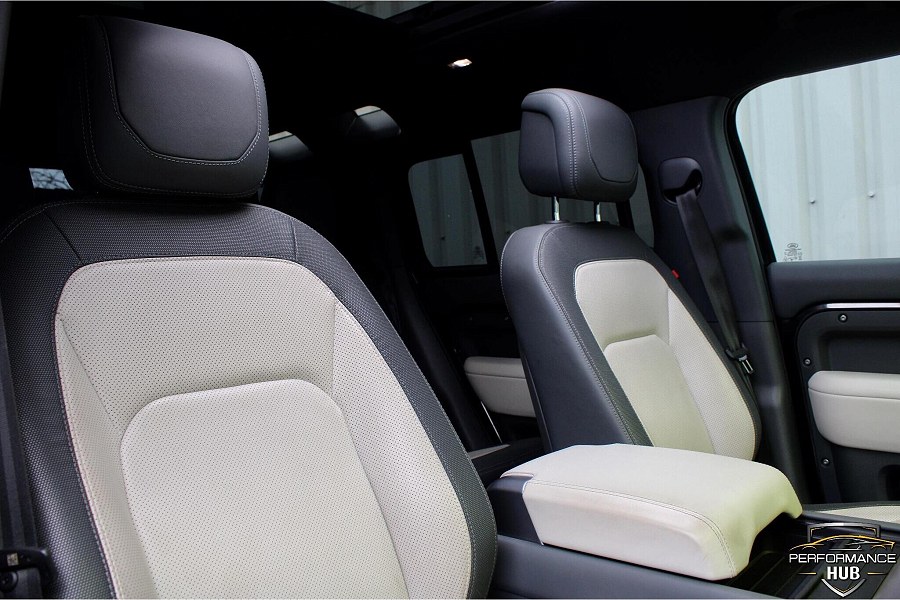 2023 Land Rover Defender 110 photo 7