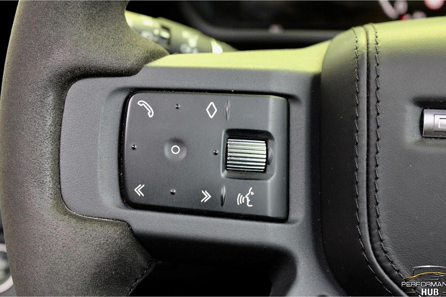 2023 Land Rover Defender 110 photo 13